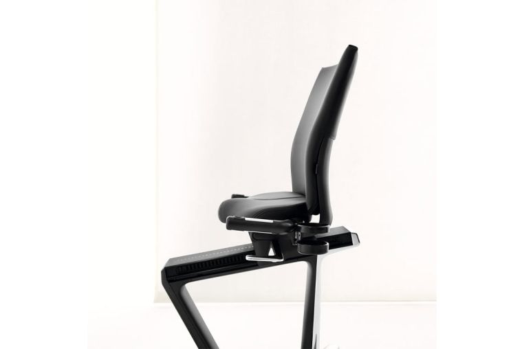 Горизонтальный тренажер Technogym Recline Personal фото 9