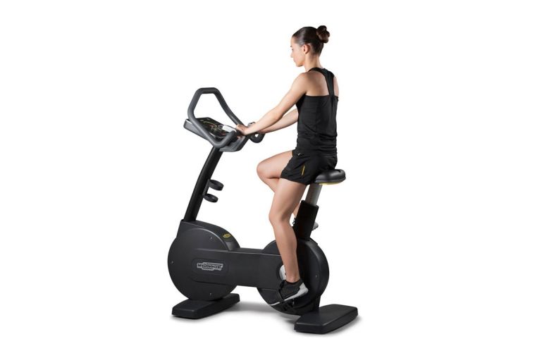 Вертикальный велотренажер Technogym Bike Forma фото 5