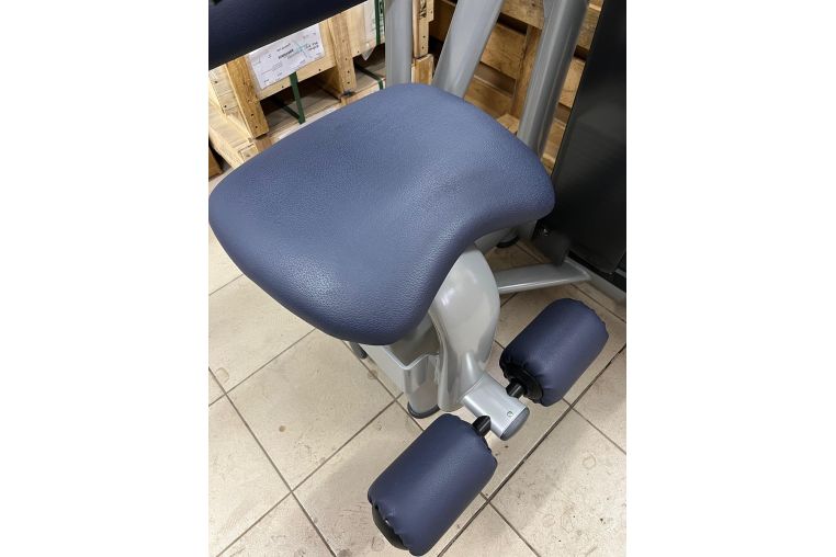 Грузоблочный тренажер для пресса и торса Technogym Selection 900 Total Abdominal Пресс-машина фото 4