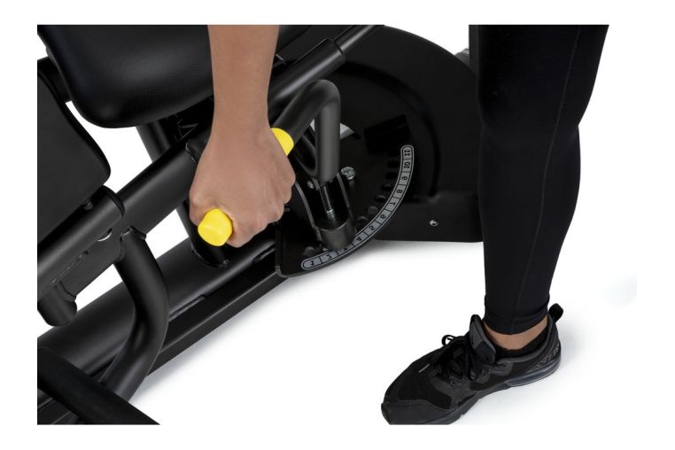 Силовой тренажер Technogym Selection 700 Dual Abductor / Adductor фото 3