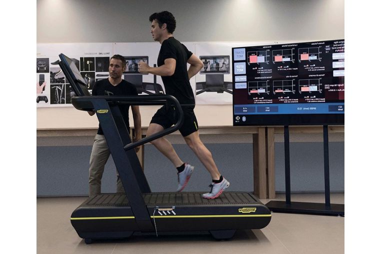 Беговая дорожка Technogym Skillrun фото 5